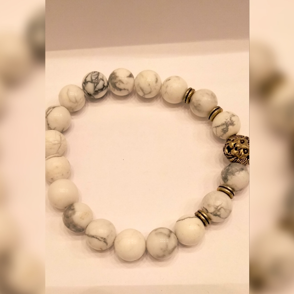 Men's lion bead bracelet